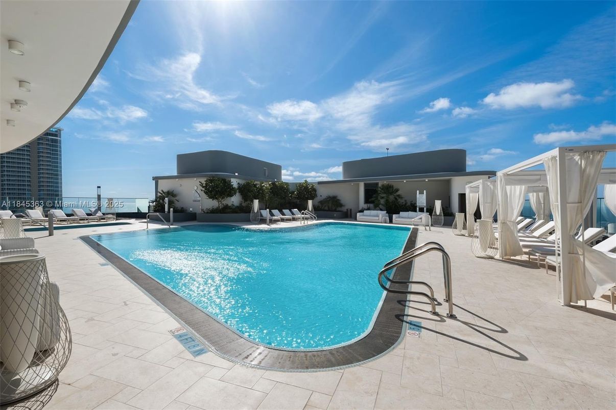 Exterior, Pool, Water