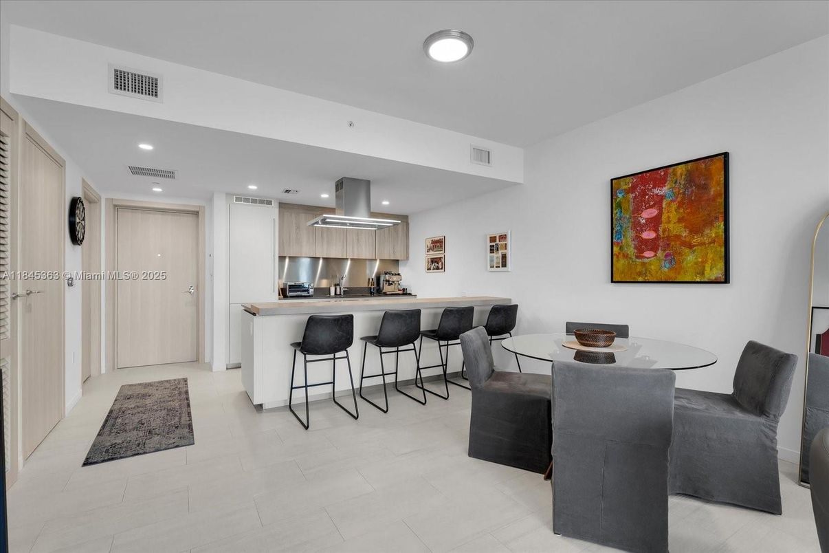 Dining room, Interior, Kitchen, Recessed Lighting, Stainless Steel Appliances