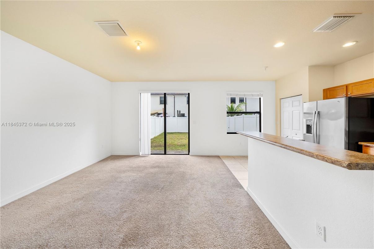 Empty room, Interior, Kitchen, Recessed Lighting