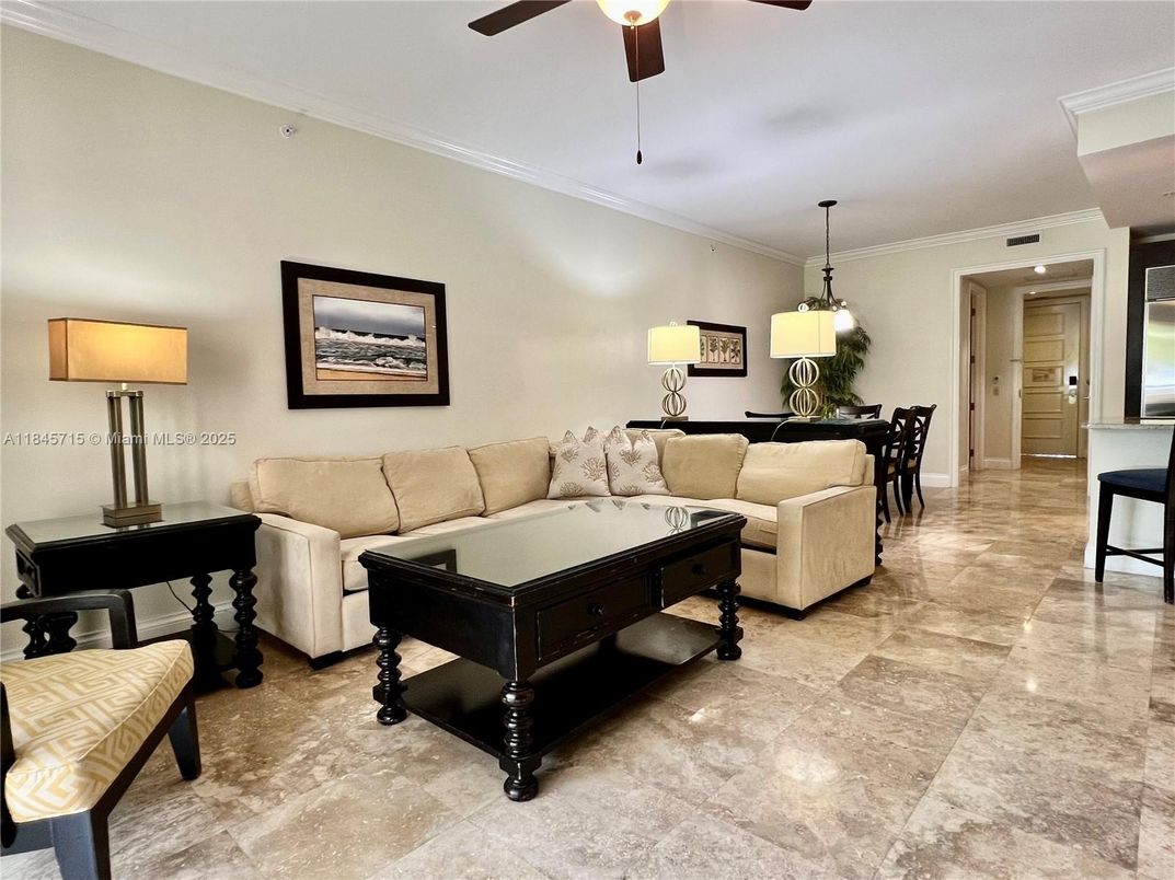 Dining room, Interior, Living room, Pendant Lights