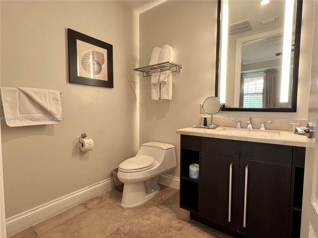 Bathroom, Interior, Recessed Lighting