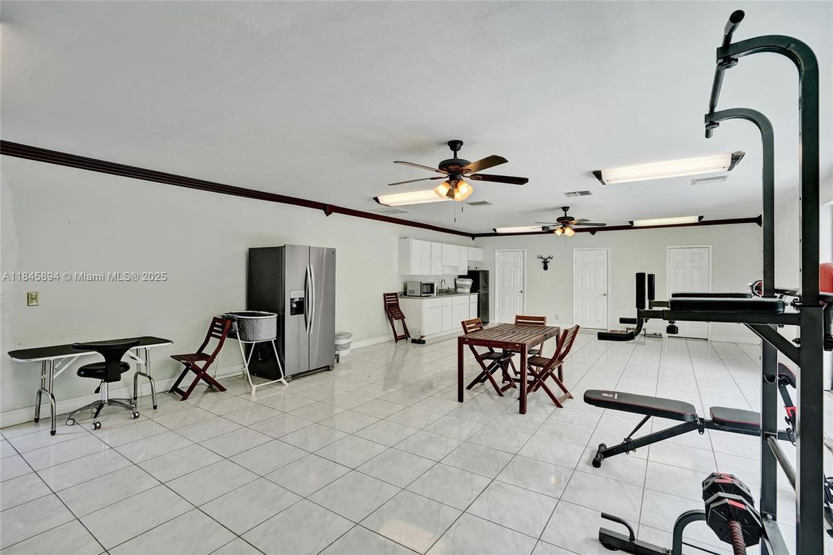 Dining room, Interior