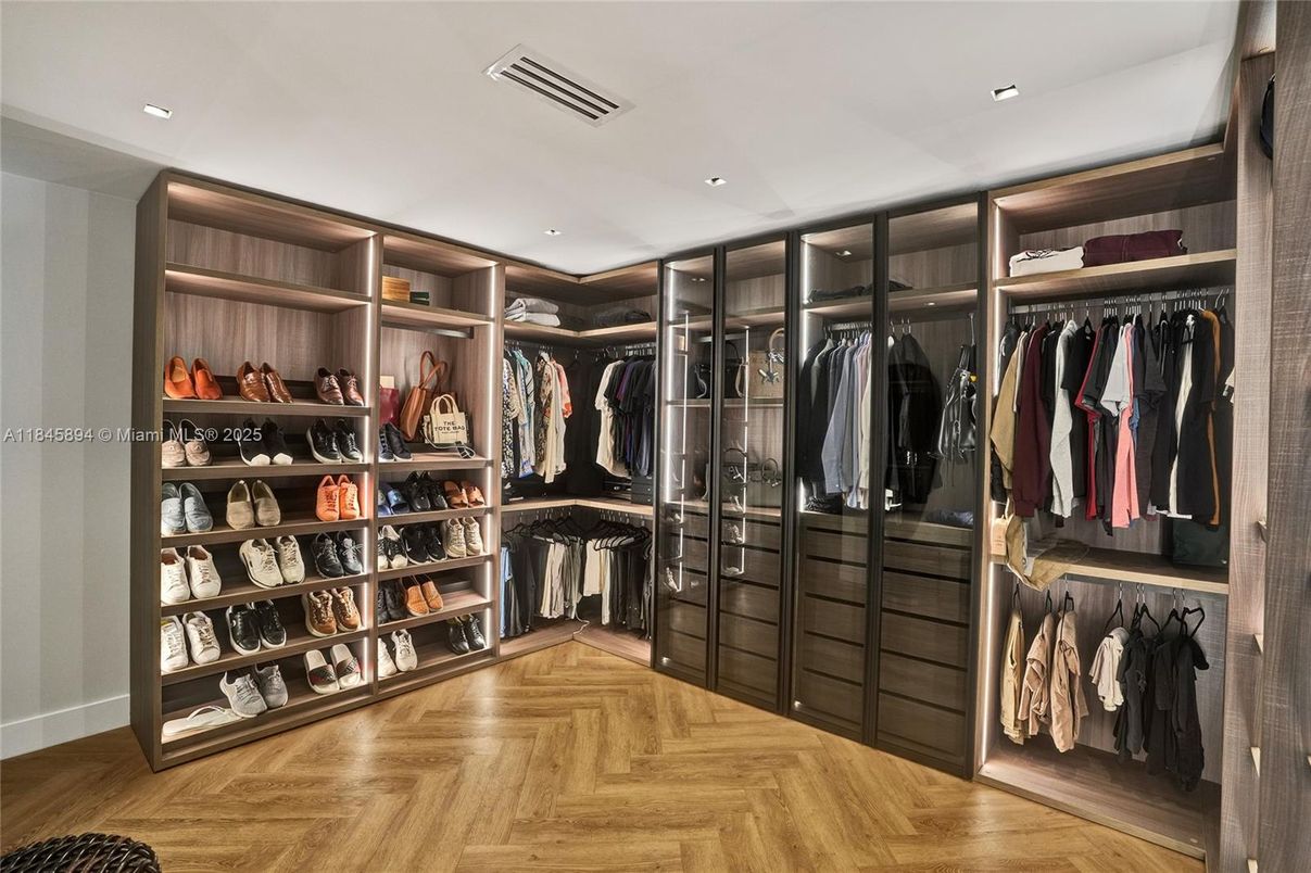 Interior, Recessed Lighting, Walk-in Closets, Wood Texture Flooring