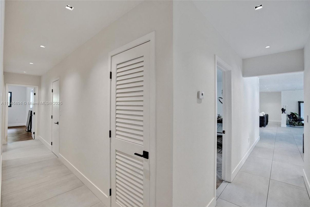 Interior, Recessed Lighting