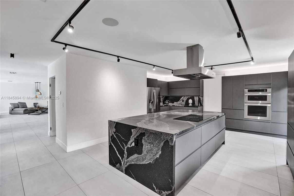 Interior, Kitchen, Stainless Steel Appliances