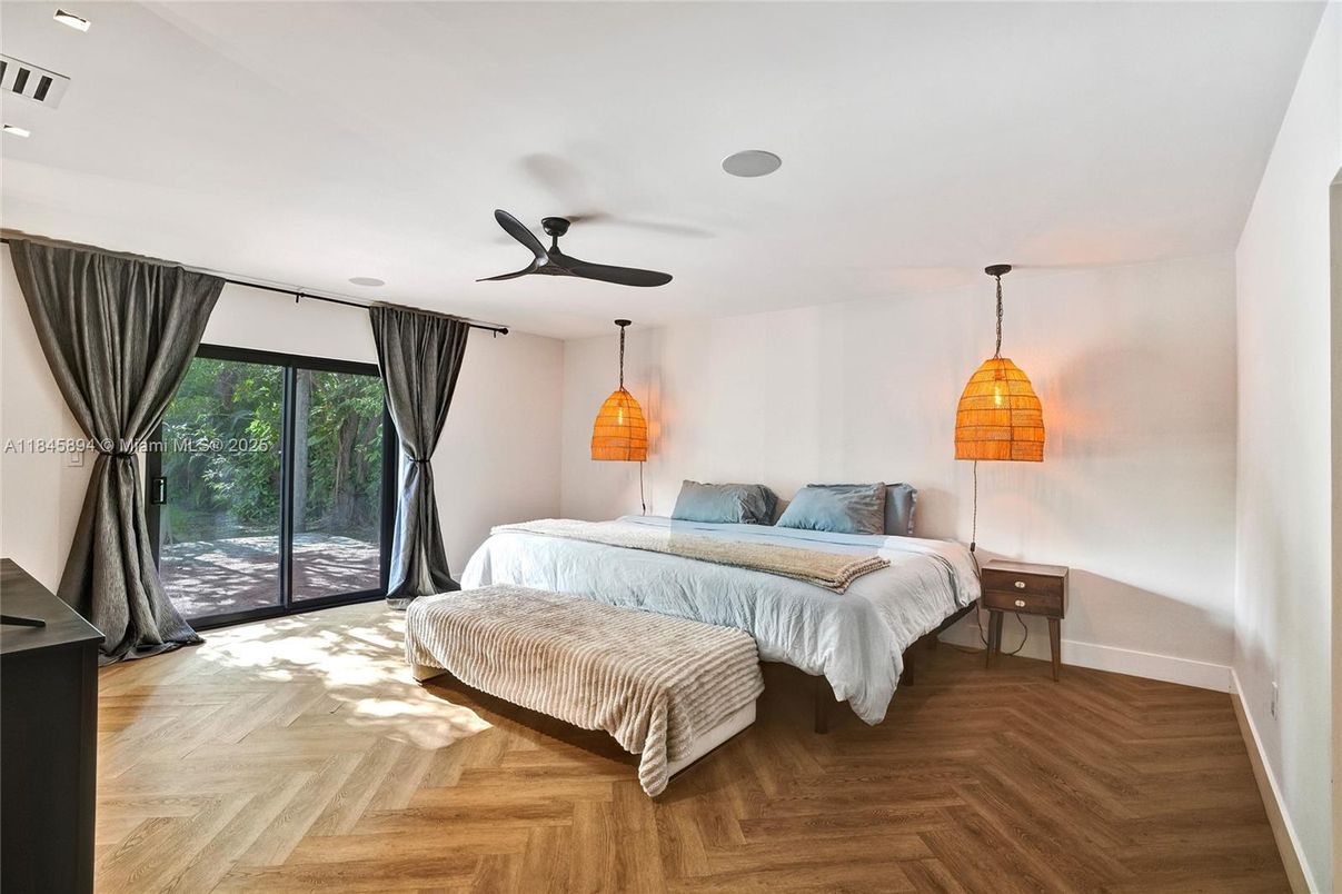 Bedroom, Interior, Pendant Lights, Wood Texture Flooring