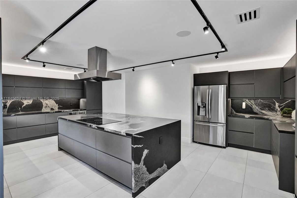 Interior, Kitchen, Stainless Steel Appliances