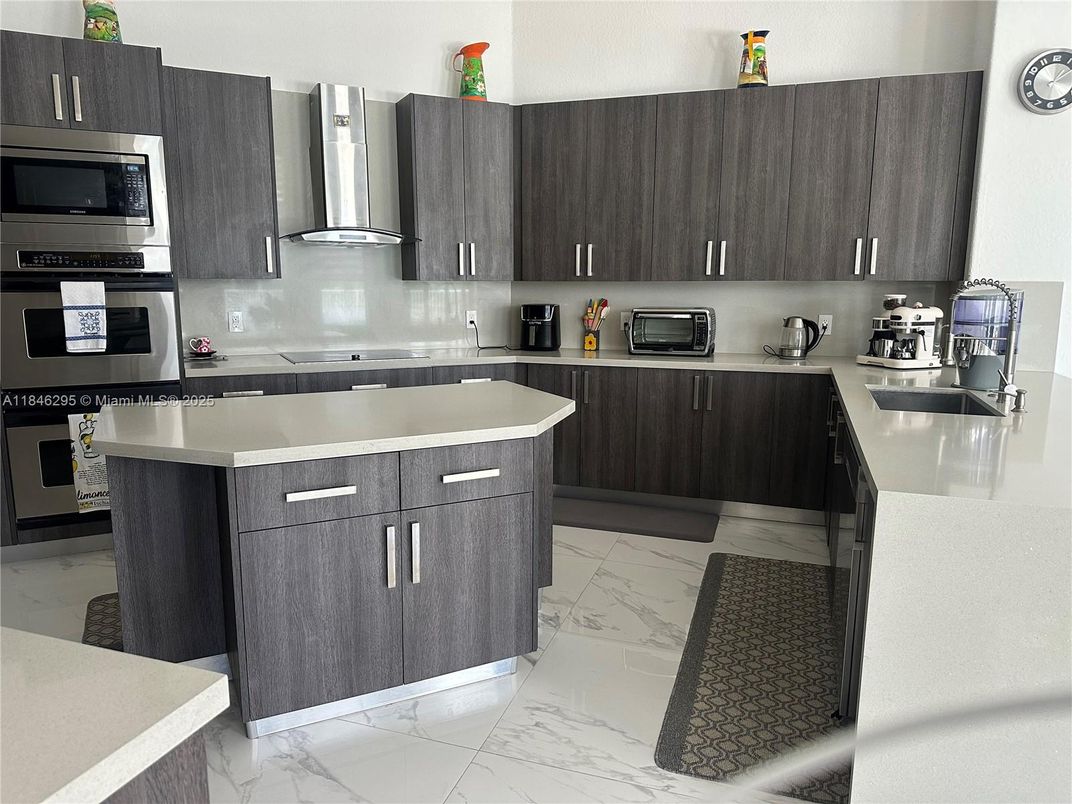 Interior, Kitchen, Marble, Stainless Steel Appliances