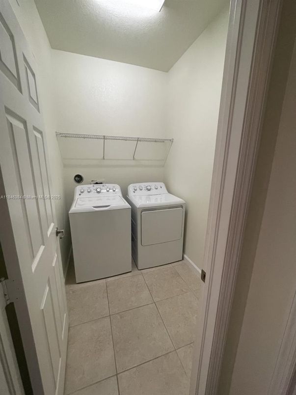 Interior, Washer