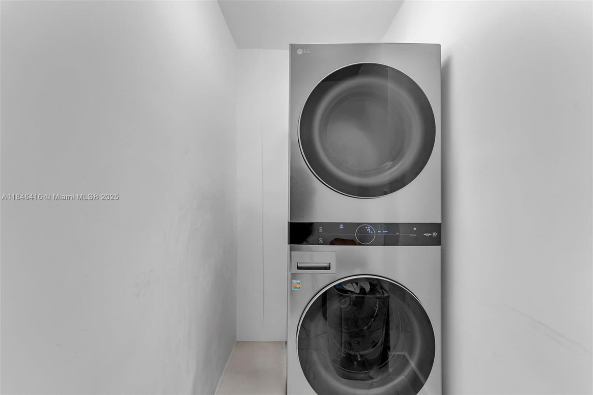 Interior, Utility Closets, Washer