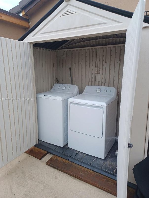 Interior, Utility Closets, Washer