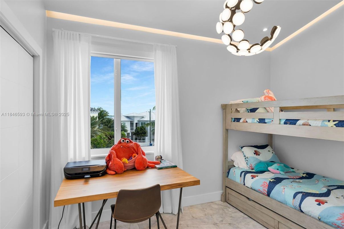 Bedroom, Interior, Pendant Lights