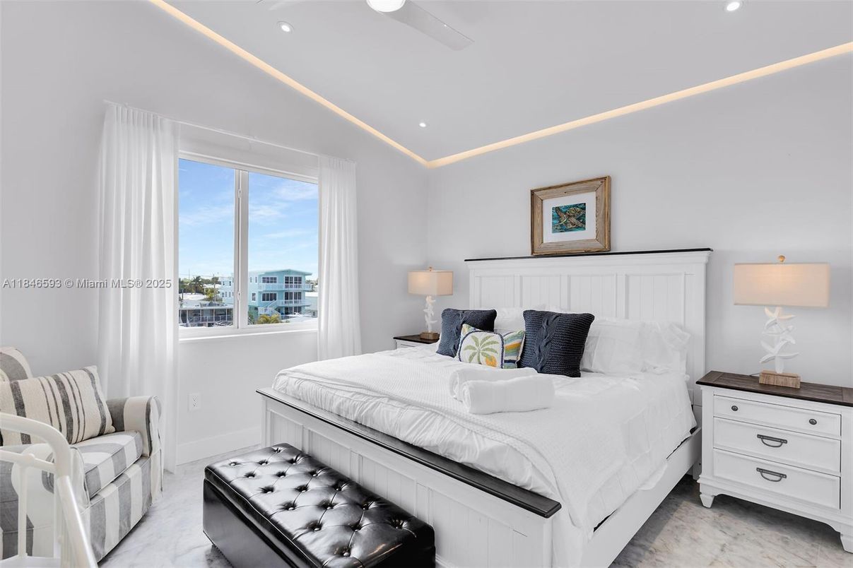 Bedroom, Interior, Recessed Lighting
