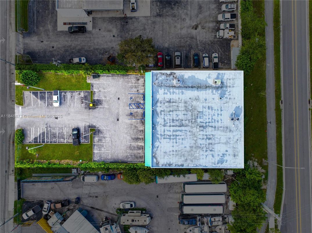 Exterior, Drone