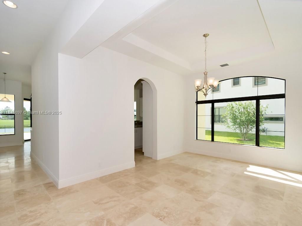 Chandelier, Empty room, Interior, Pendant Lights, Recessed Lighting
