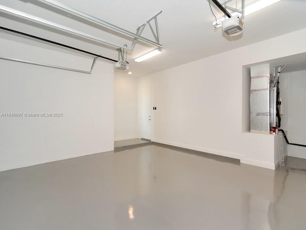 Garage, Interior