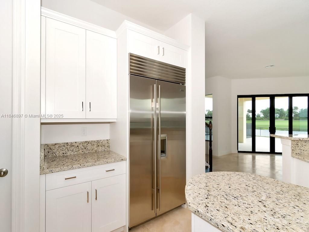Interior, Kitchen, Stainless Steel Appliances, Water
