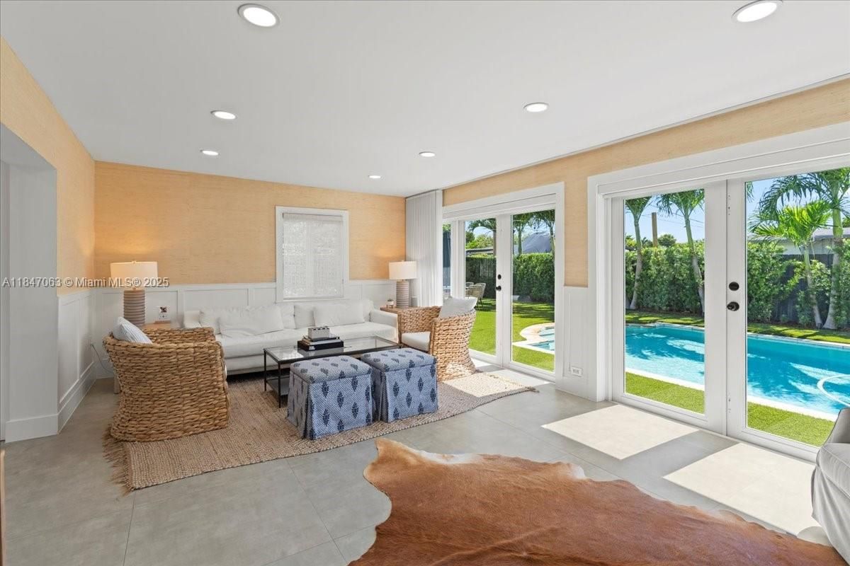 Interior, Living room, Recessed Lighting