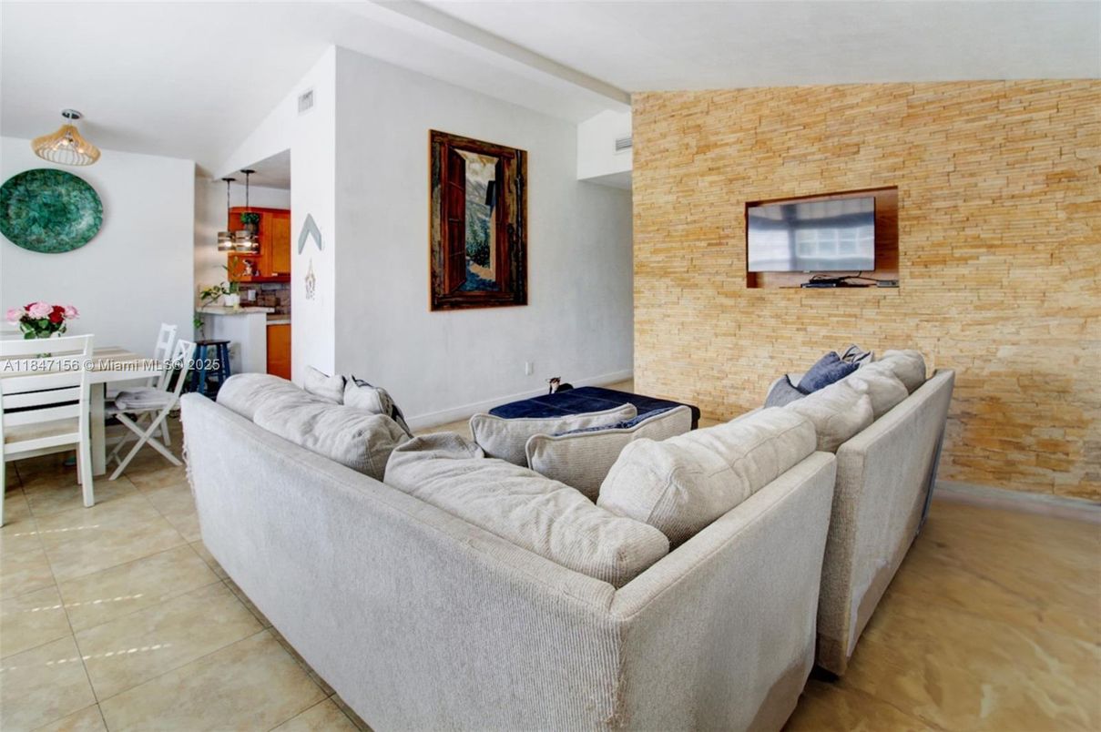 Dining room, Interior, Living room, Stone Walls
