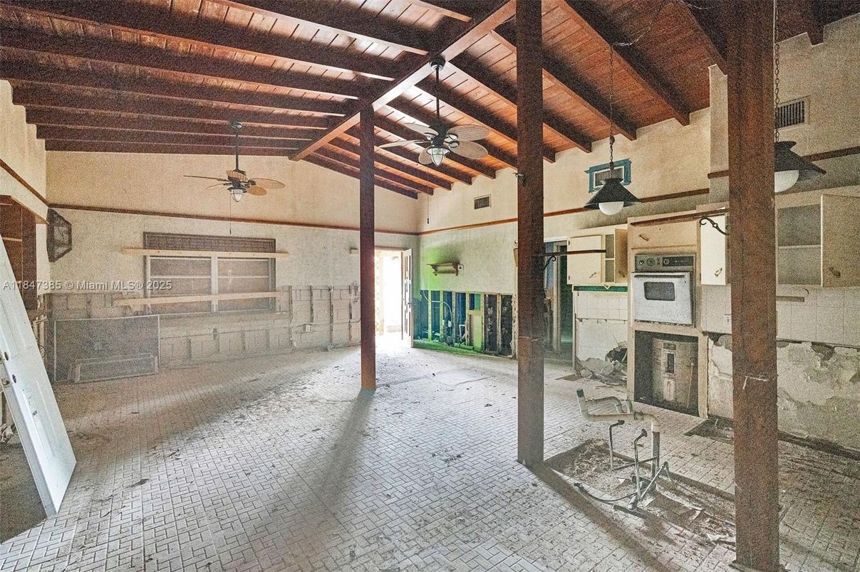 Empty room, Fireplace, Interior, Wooden Beams, Wooden Ceilings