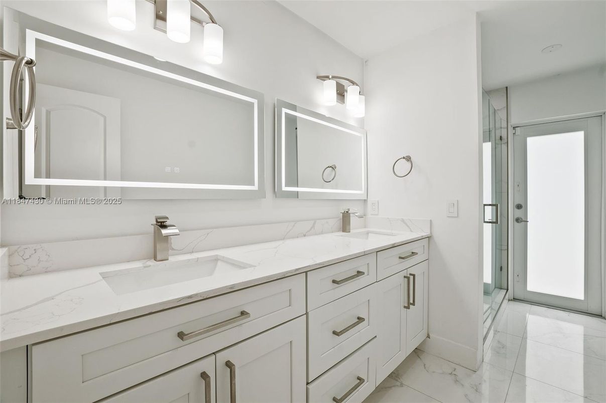 Empty room, Interior, Marble