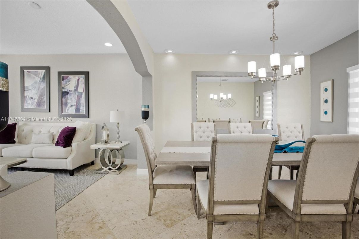 Chandelier, Dining room, Interior, Living room, Recessed Lighting