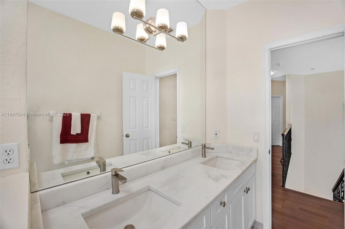 Bathroom, Dual Sink Vanities, Interior, Wood Texture Flooring