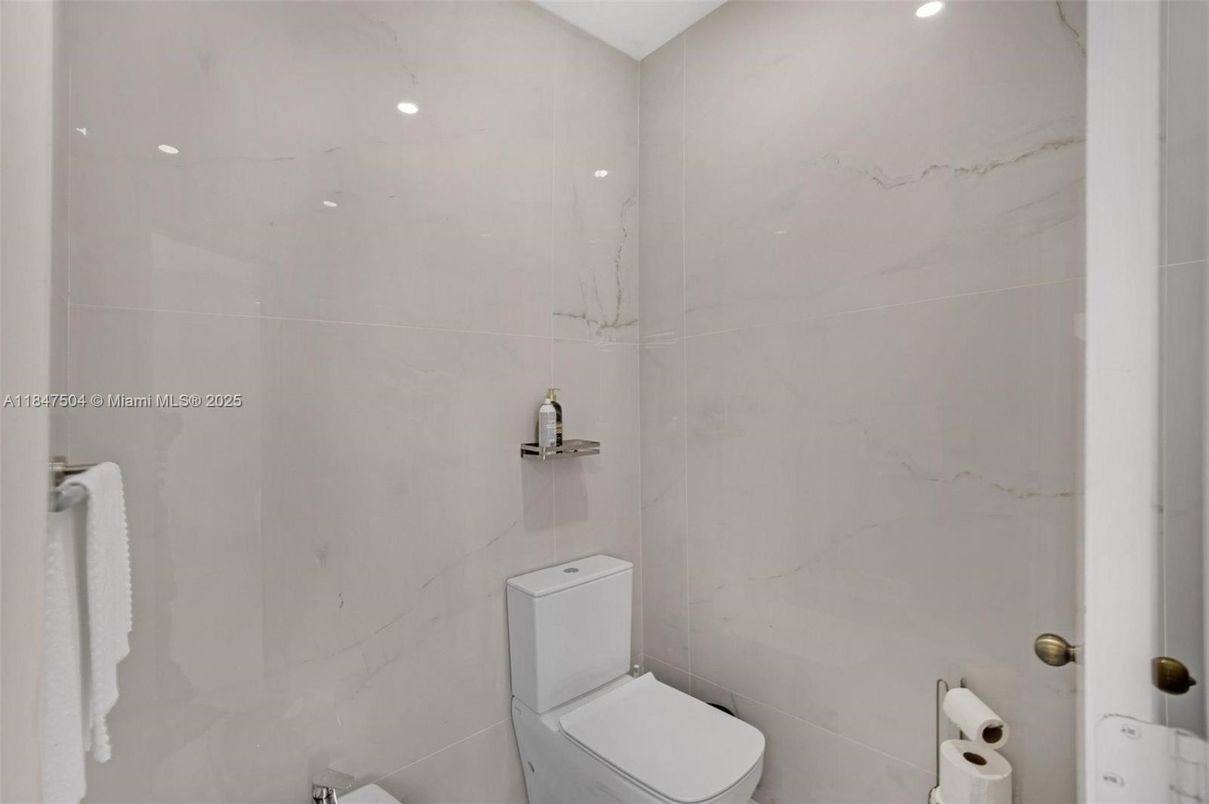 Bathroom, Interior, Marble Walls