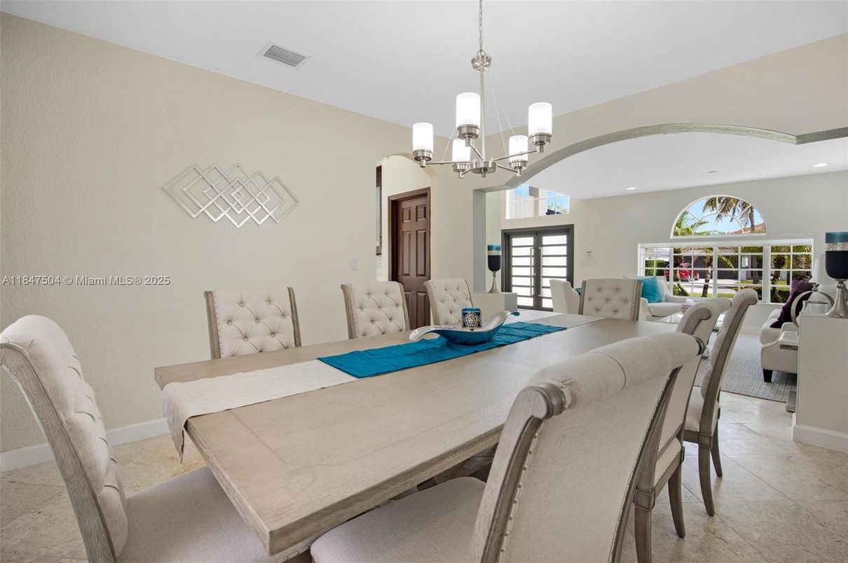 Chandelier, Dining room, Interior, Living room, Recessed Lighting