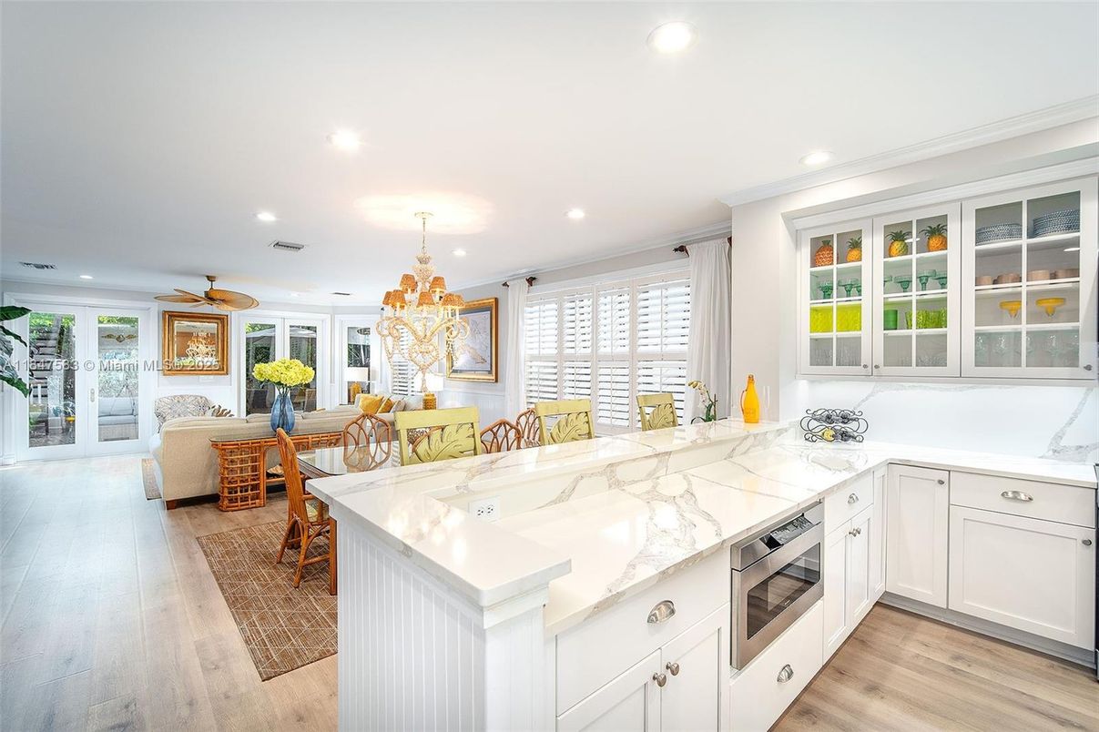 Chandelier, Dining room, Interior, Kitchen, Recessed Lighting, Wood Texture Flooring