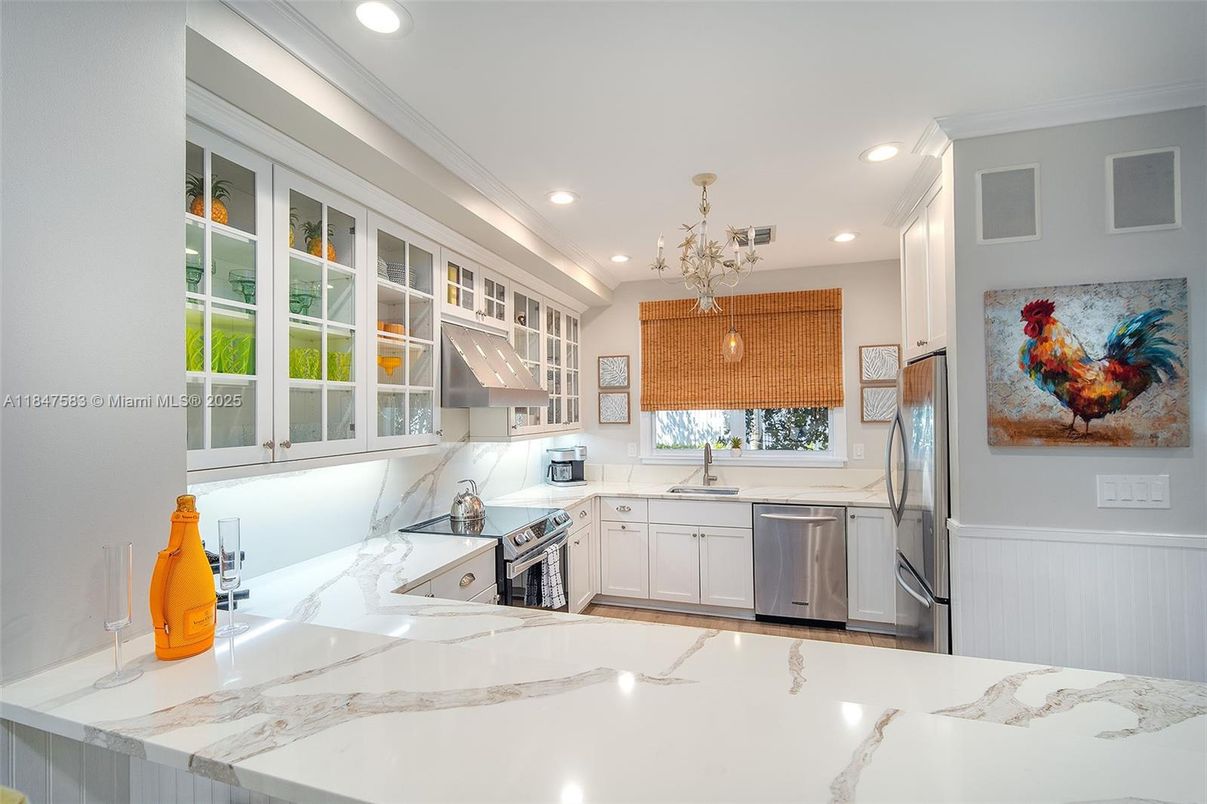 Chandelier, Interior, Kitchen, Recessed Lighting, Stainless Steel Appliances