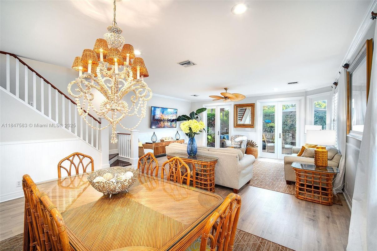 Chandelier, Dining room, Interior, Living room, Recessed Lighting, Wood Texture Flooring