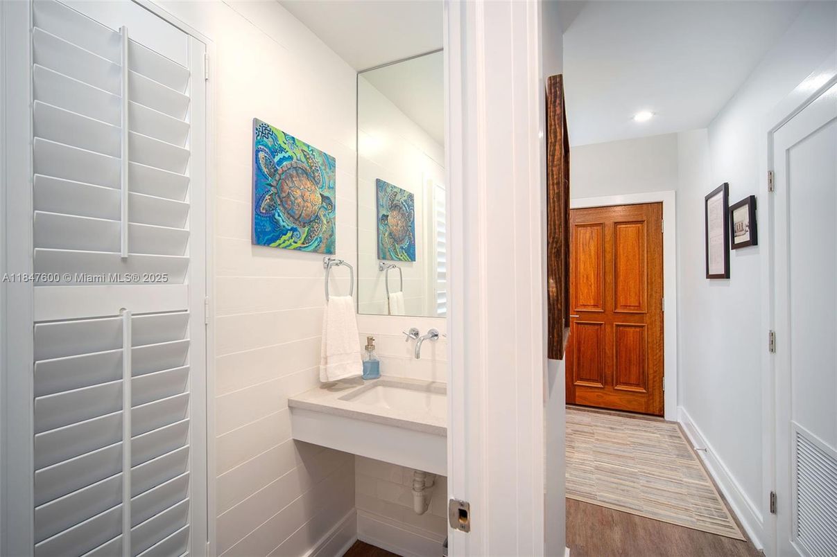 Bathroom, Interior, Recessed Lighting, Wood Texture Flooring