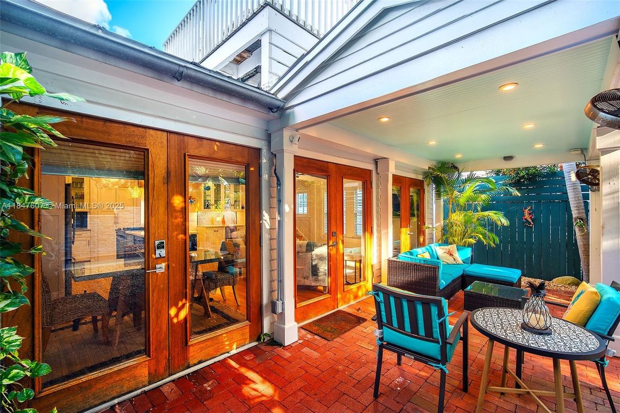 Exterior, Recessed Lighting