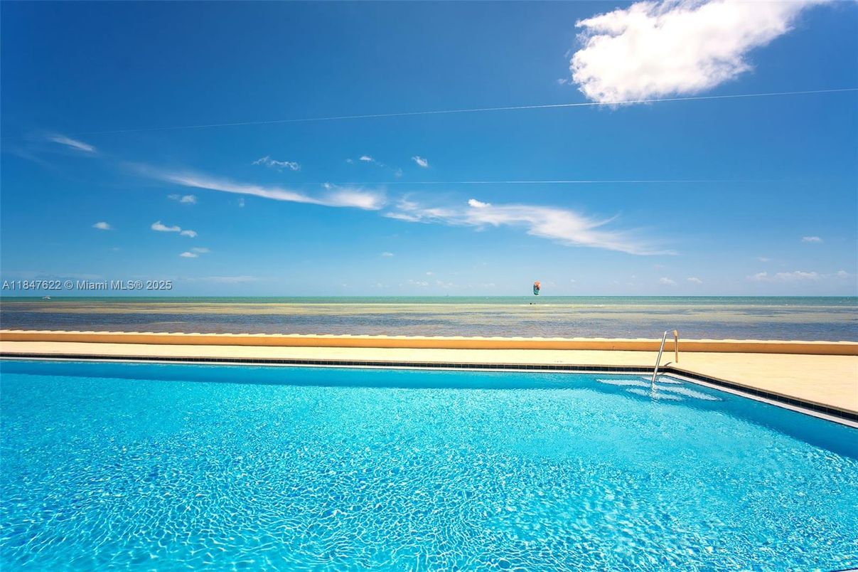 Exterior, Pool, Water