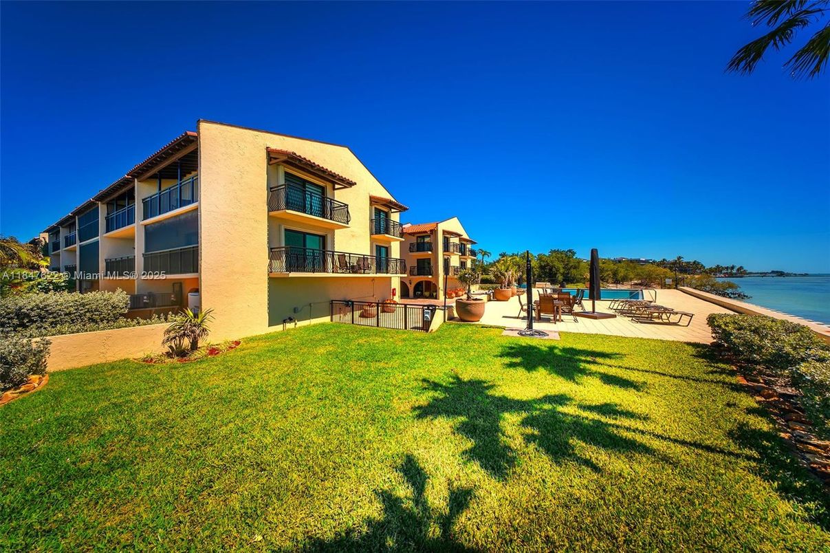 Backyard, Exterior, Water