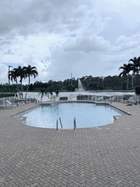 Exterior, Pool, Water