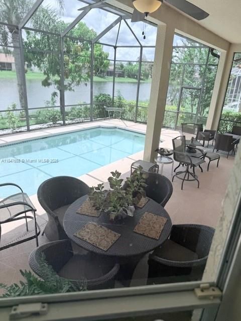 Dining room, Glass Ceilings, Interior, Pool, Sun Room, Water