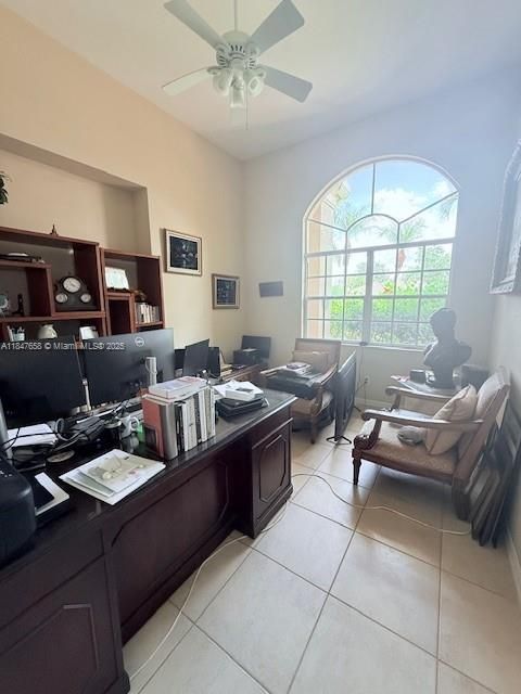 Home Office, Interior, Living room