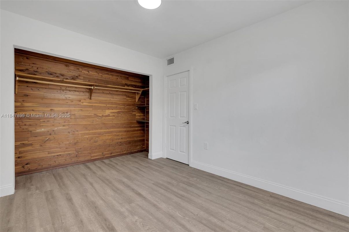 Empty room, Interior, Wood Texture Flooring, Wooden Walls