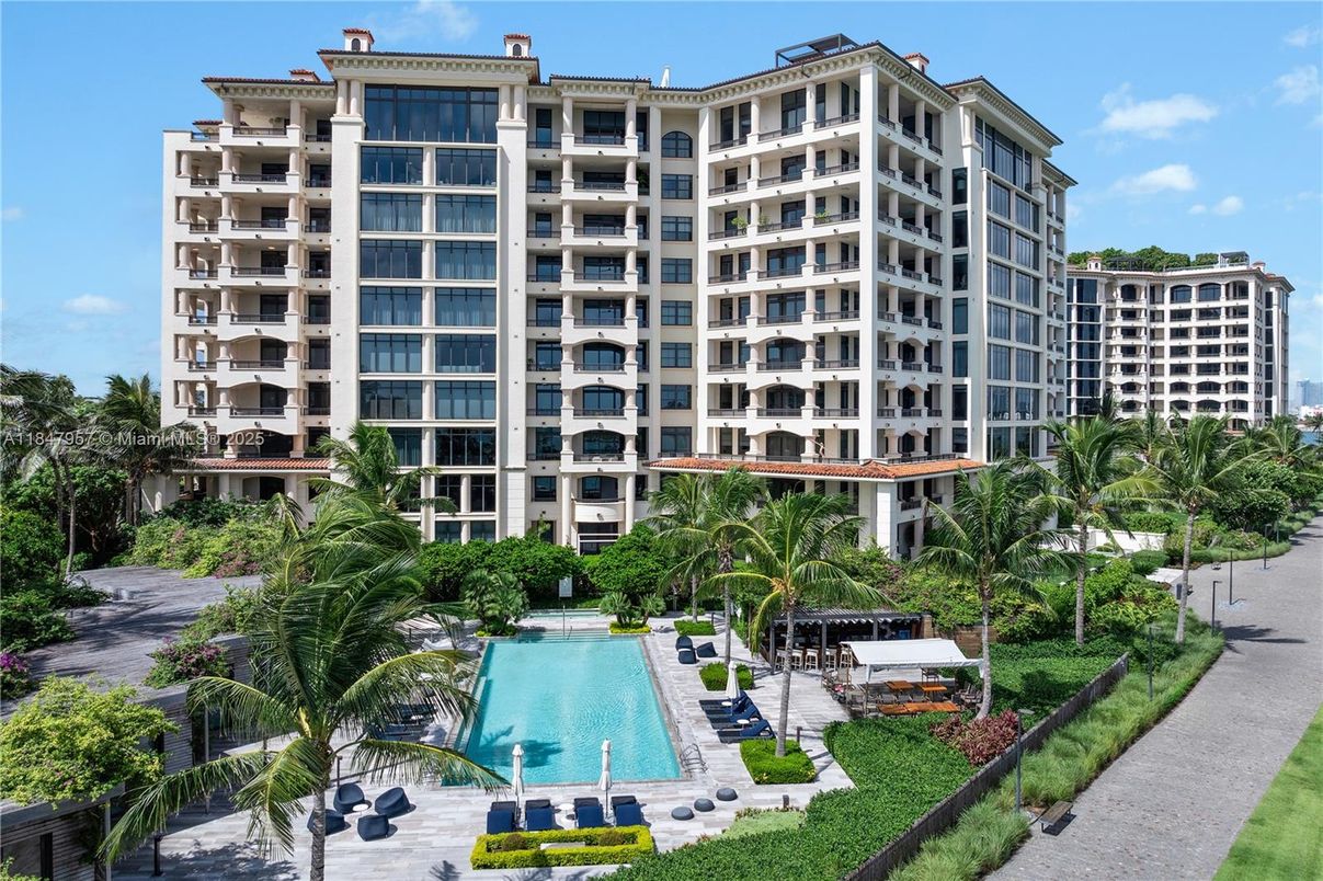 Exterior, Facade, Pool, Condo Building