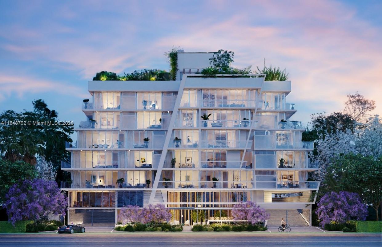 Exterior, Facade, Condo Building