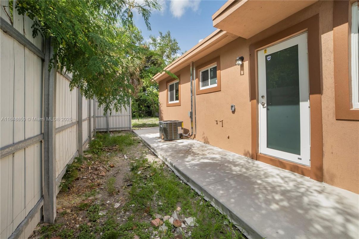 Backyard, Exterior
