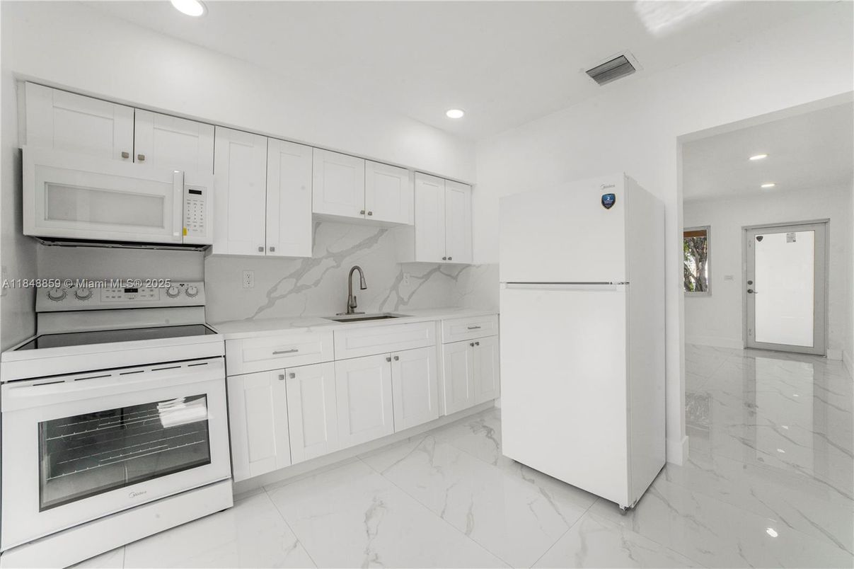 Interior, Kitchen, Marble, Marble Walls, Recessed Lighting