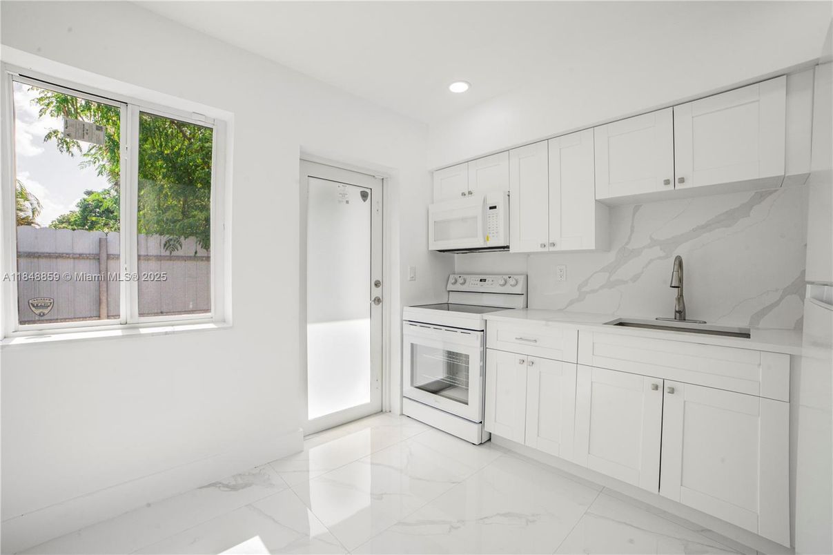 Interior, Kitchen, Marble, Marble Walls, Recessed Lighting