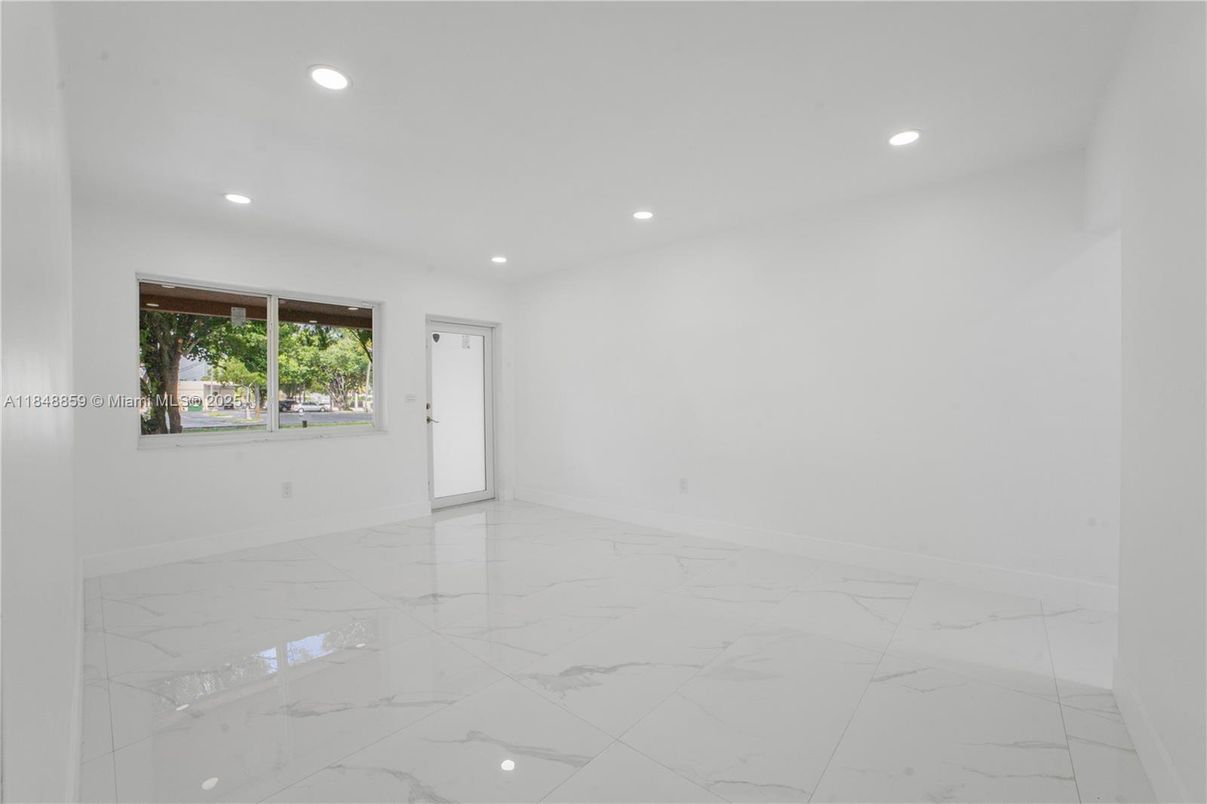 Empty room, Interior, Marble, Recessed Lighting