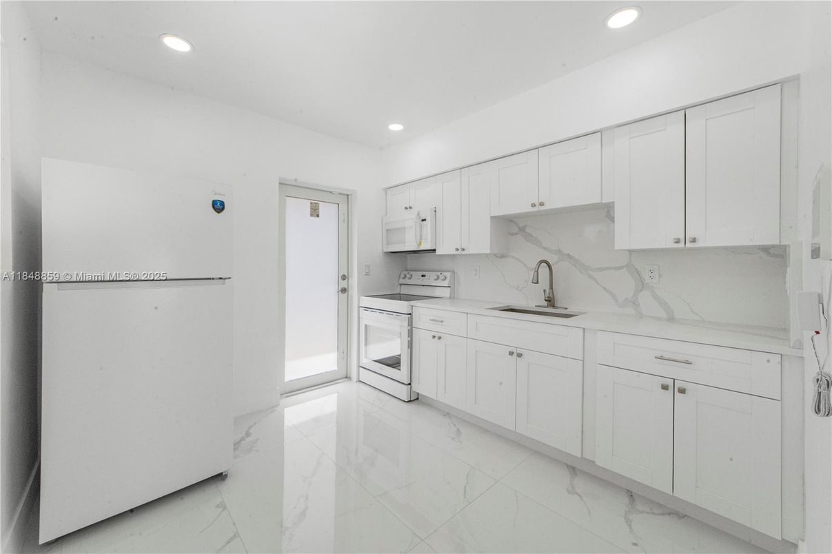 Interior, Kitchen, Marble, Marble Walls, Recessed Lighting