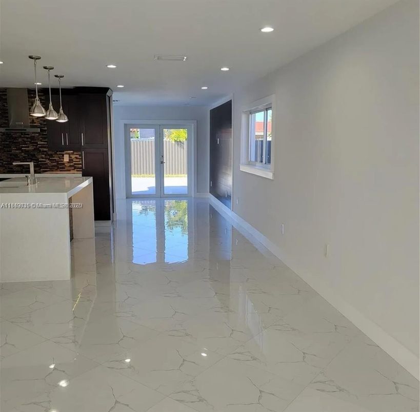 Empty room, Interior, Kitchen, Marble, Pendant Lights, Recessed Lighting