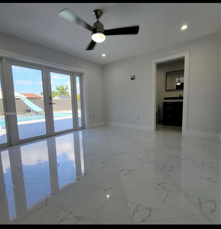 Empty room, Interior, Marble, Recessed Lighting