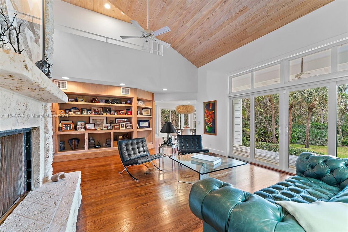 Interior, Living room, Recessed Lighting, Wooden Ceilings, Wood Texture Flooring